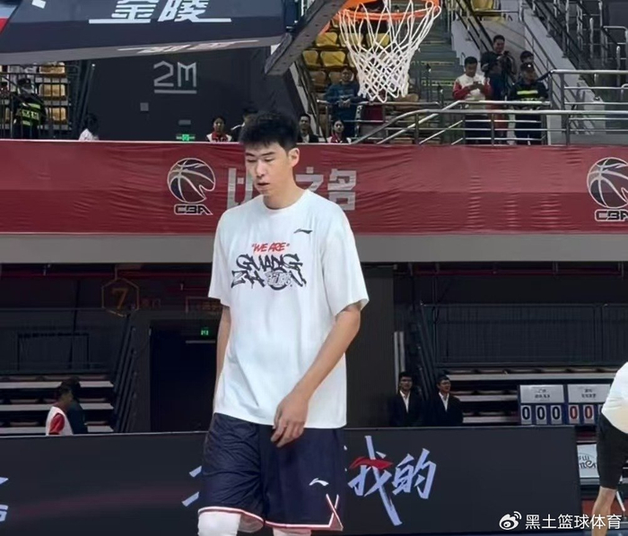 开云体育下载-13分大胜，深圳锁定第3！广州输了也赢了，力压北控压哨进季后赛|贺希宁|深圳队|联赛|深圳足球俱乐部|球队_新浪体育_新浪新闻