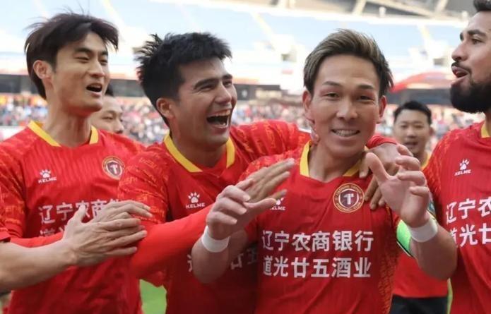 kaiyun-他被日本封杀被韩国解约，却成为中超队长，助力辽宁铁人队进中超